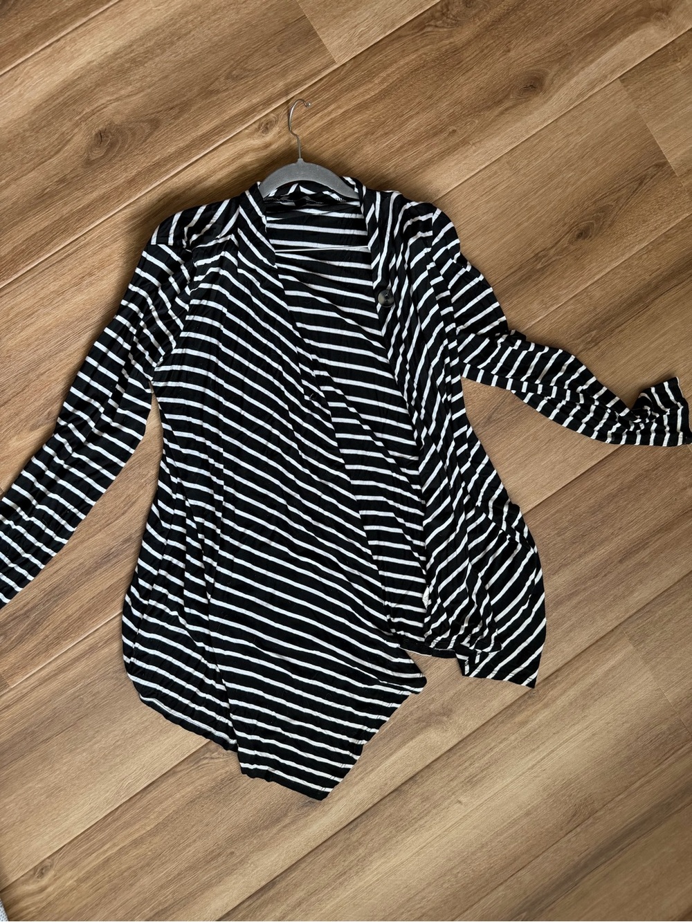 AB Studio Black and White Striped Open-Front Wrap Cardigan
